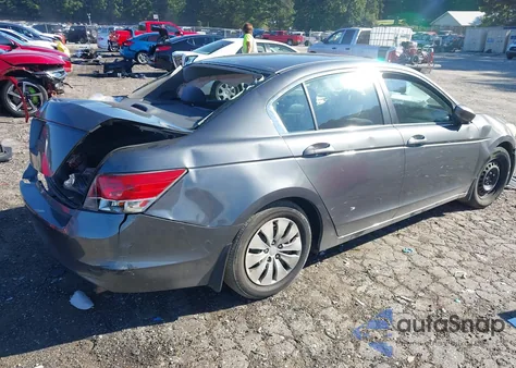 2010 Honda Accord 2.4 Lx z USA, uszkodzony, nr VIN 1HGCP2F3XAA015334